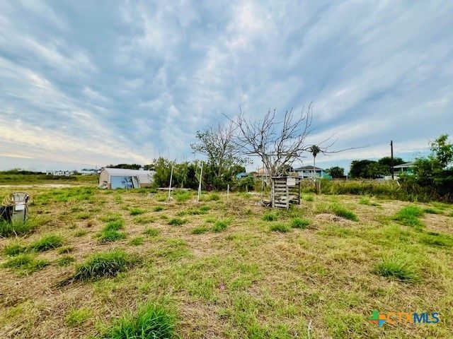 848 Margie Tewmey Road, Port Lavaca, TX 77979