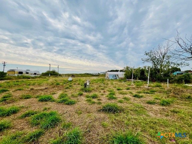 848 Margie Tewmey Road, Port Lavaca, TX 77979