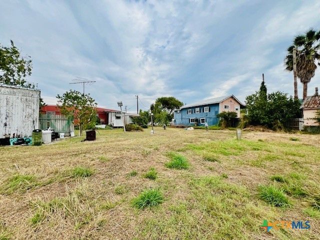 848 Margie Tewmey Road, Port Lavaca, TX 77979