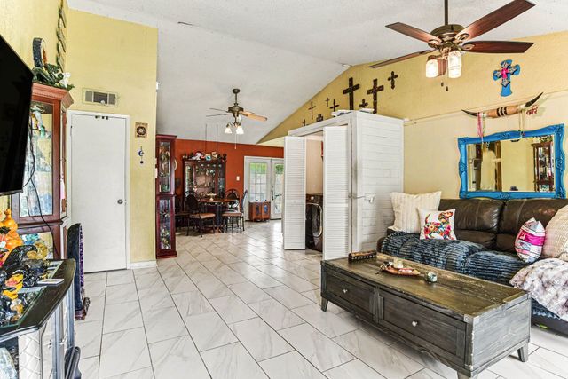 1412 E Park Boulevard, Plano, TX 75074