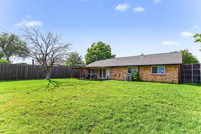 1412 E Park Boulevard, Plano, TX 75074