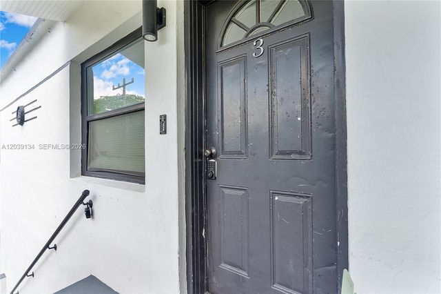 8270 NE 1st Place 3, Miami, FL 33138