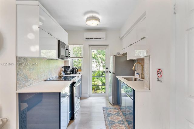 8270 NE 1st Place 3, Miami, FL 33138