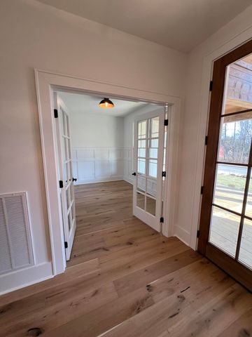 498 Hargis Road, Signal Mountain, TN 37377