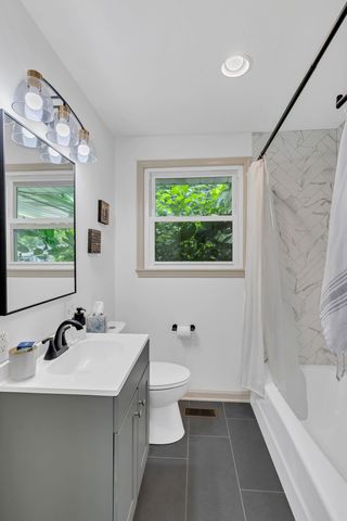 457 Ewing Ln, Nashville, TN 37207