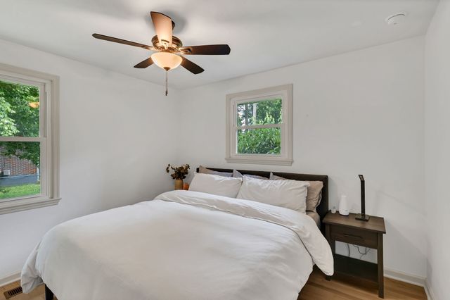 457 Ewing Ln, Nashville, TN 37207