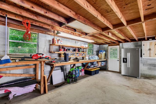 457 Ewing Ln, Nashville, TN 37207