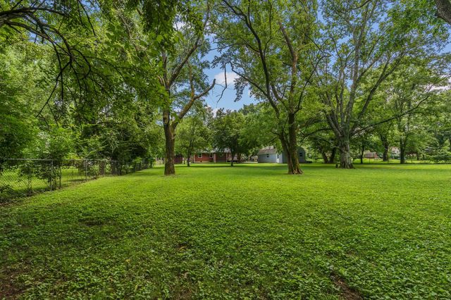 457 Ewing Ln, Nashville, TN 37207