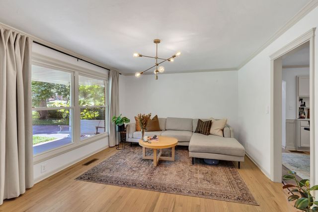 457 Ewing Ln, Nashville, TN 37207