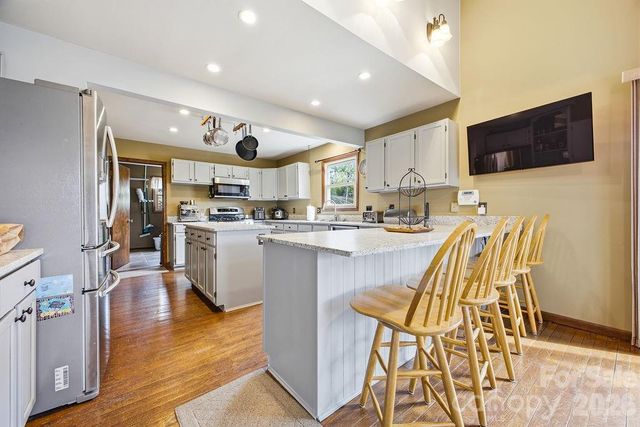 93 Hidden Falls Drive, Asheville, NC 28804