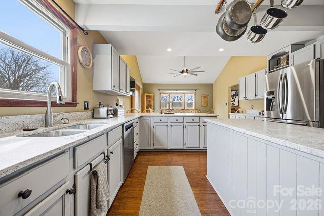 93 Hidden Falls Drive, Asheville, NC 28804