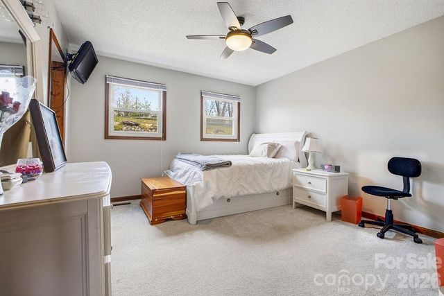 93 Hidden Falls Drive, Asheville, NC 28804