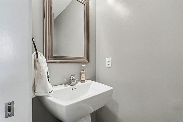 50160 Willis Street, Paw Paw, MI 49079