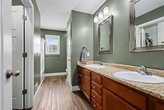 50160 Willis Street, Paw Paw, MI 49079