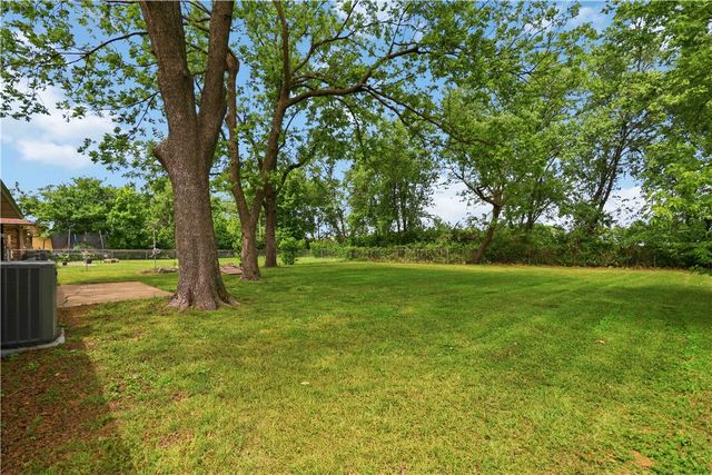1908 Robyn Road, Springdale, AR 72762