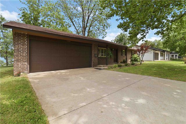 1908 Robyn Road, Springdale, AR 72762