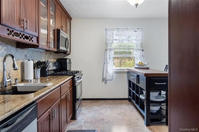 13 Newbury Street, Monroe, NY 10950