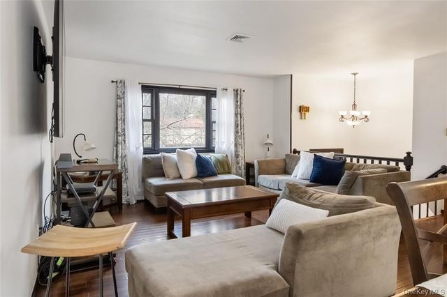 13 Newbury Street, Monroe, NY 10950