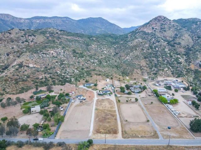 13510 Willow Road, Lakeside, CA 92040