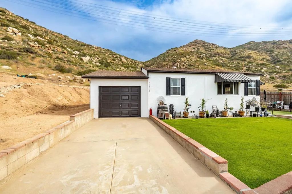 13510 Willow Road, Lakeside, CA 92040