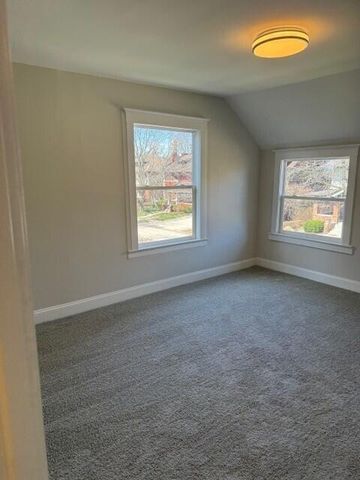 54 Massachusetts Street, Highland Park, MI 48203