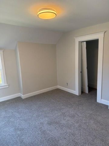 54 Massachusetts Street, Highland Park, MI 48203