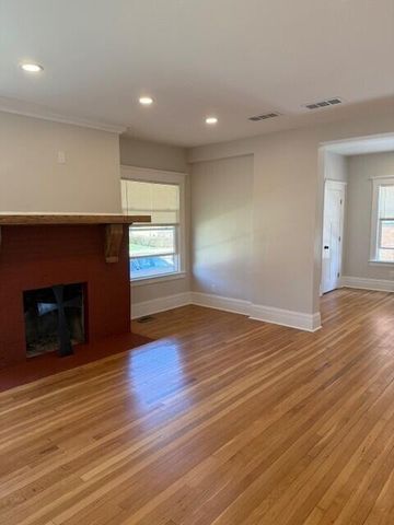 54 Massachusetts Street, Highland Park, MI 48203