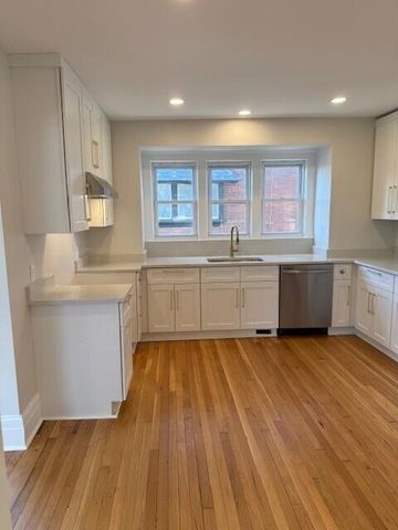 54 Massachusetts Street, Highland Park, MI 48203