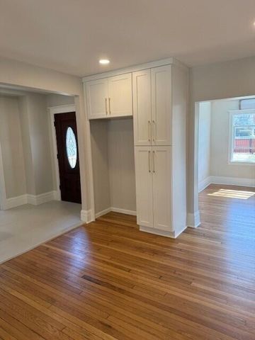 54 Massachusetts Street, Highland Park, MI 48203