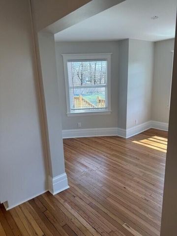 54 Massachusetts Street, Highland Park, MI 48203
