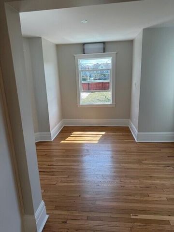 54 Massachusetts Street, Highland Park, MI 48203
