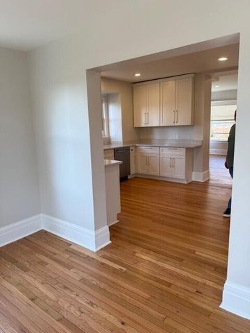 54 Massachusetts Street, Highland Park, MI 48203
