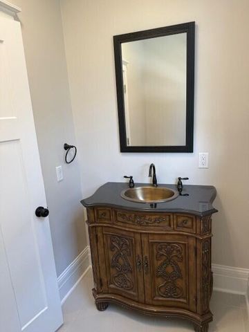 54 Massachusetts Street, Highland Park, MI 48203