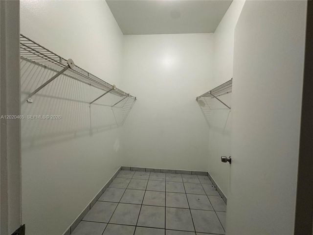 7420 W 20th Ave 446, Hialeah, FL 33016