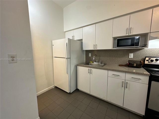 7420 W 20th Ave 446, Hialeah, FL 33016