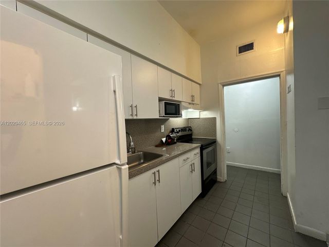 7420 W 20th Ave 446, Hialeah, FL 33016