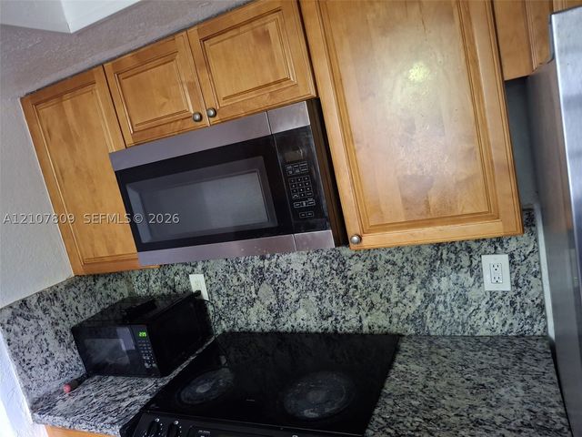 3271 NW 15 CT 3271, Lauderhill, FL 33311