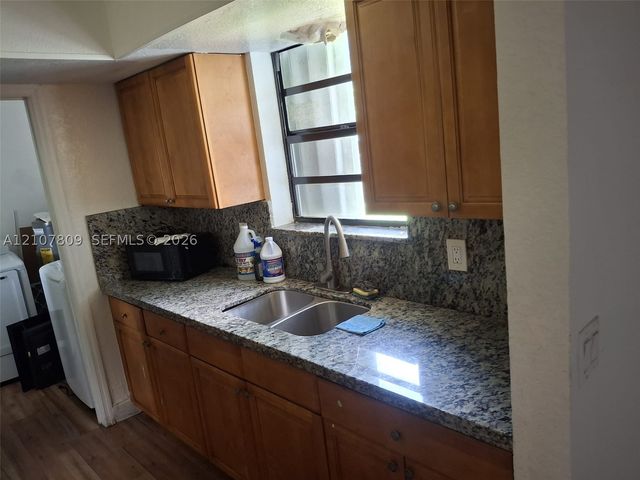 3271 NW 15 CT 3271, Lauderhill, FL 33311