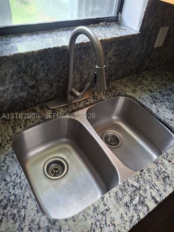 3271 NW 15 CT 3271, Lauderhill, FL 33311