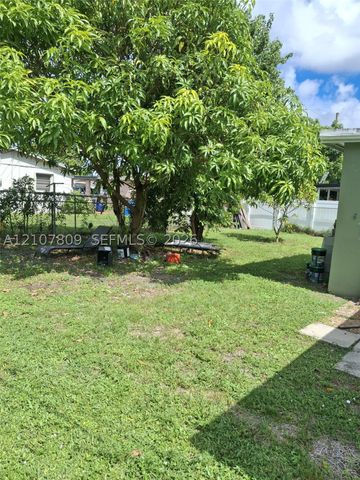 3271 NW 15 CT 3271, Lauderhill, FL 33311