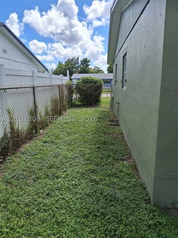 3271 NW 15 CT 3271, Lauderhill, FL 33311