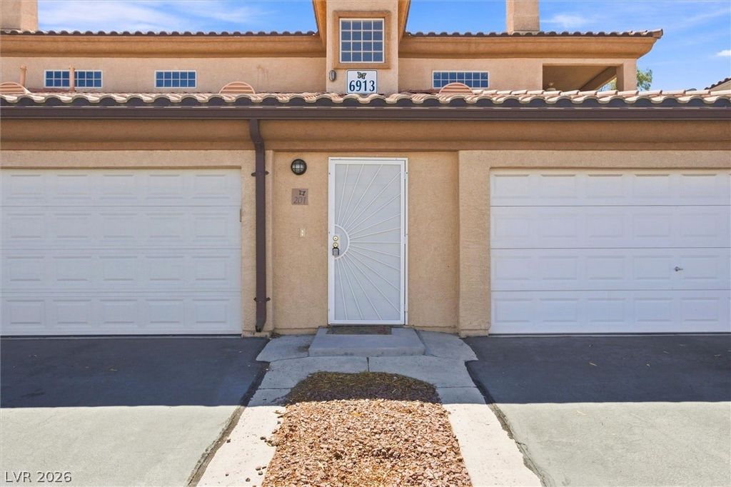 6913 Cobre Azul Avenue 201, Las Vegas, NV 89108 — photo 3