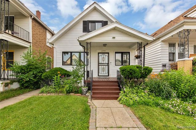 12099 Klinger Street, Hamtramck, MI 48212