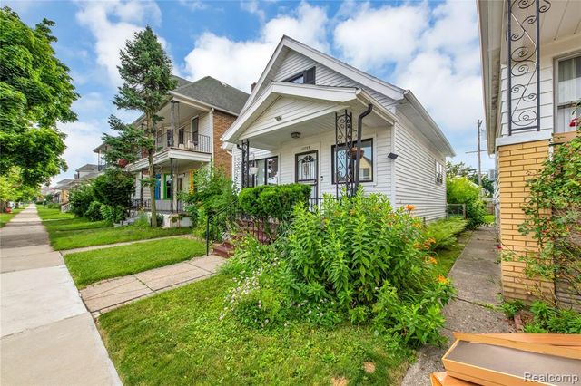 12099 Klinger Street, Hamtramck, MI 48212