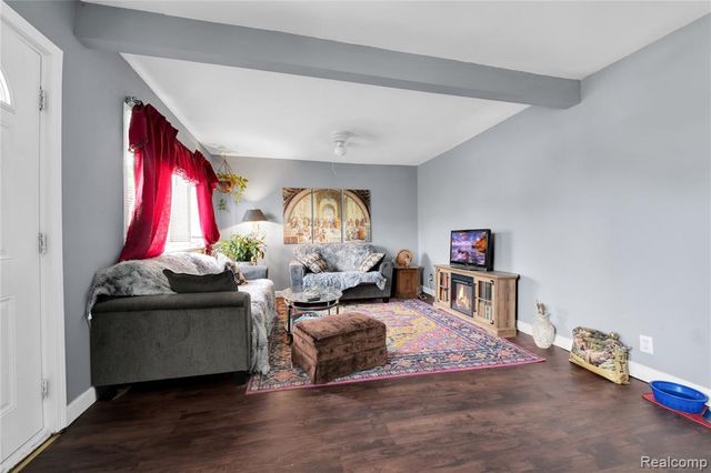 12099 Klinger Street, Hamtramck, MI 48212