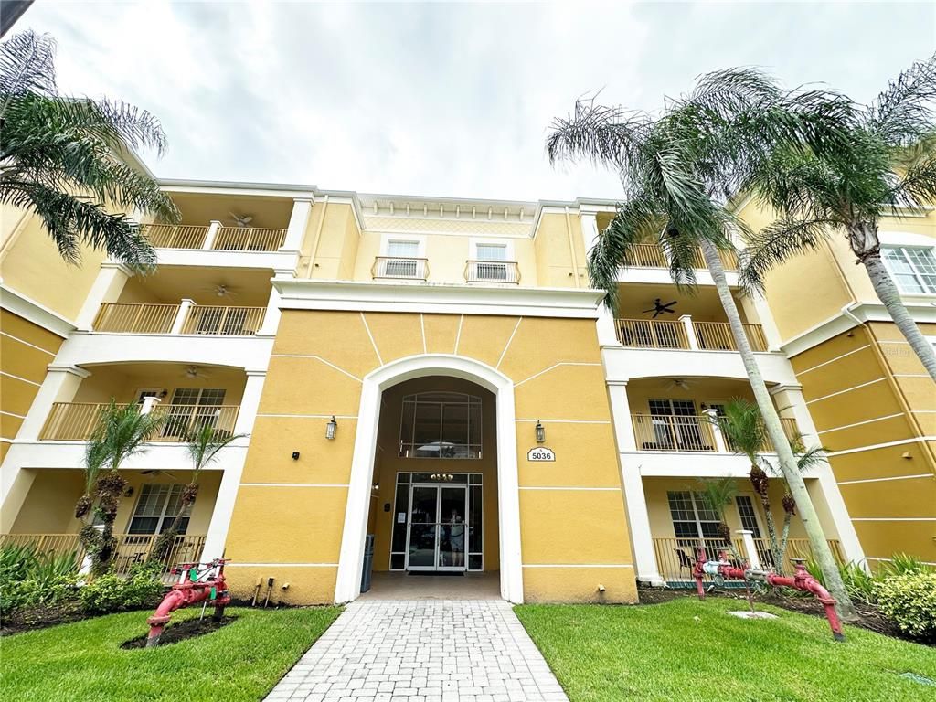 Image 1 of property listing at 5036 SHOREWAY LOOP 30505, Orlando, FL 32819