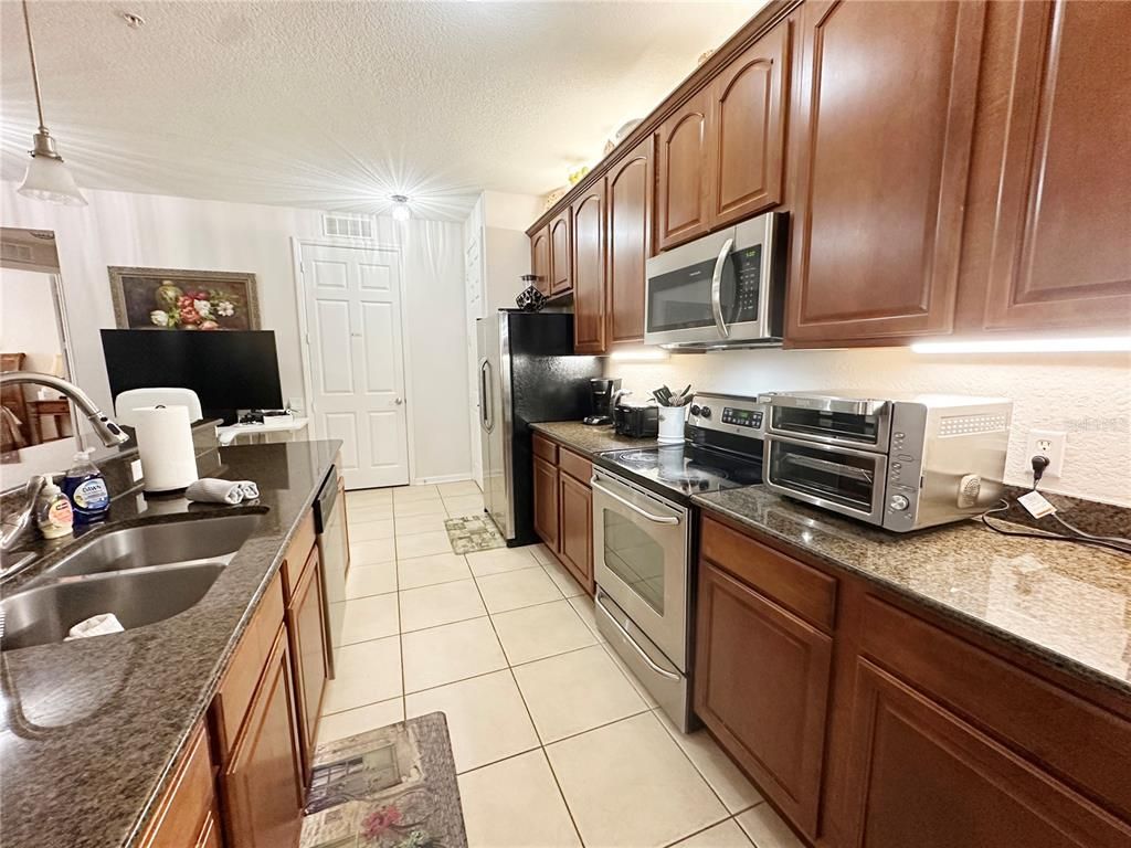 Image 12 of property listing at 5036 SHOREWAY LOOP 30505, Orlando, FL 32819