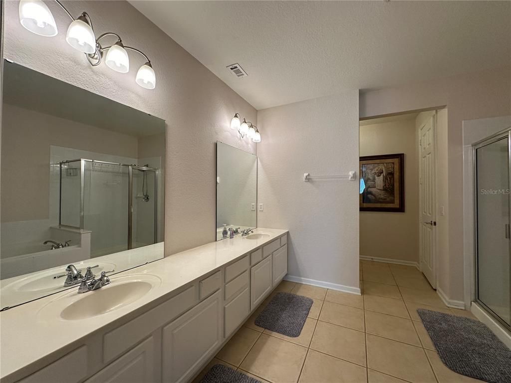 Image 20 of property listing at 5036 SHOREWAY LOOP 30505, Orlando, FL 32819