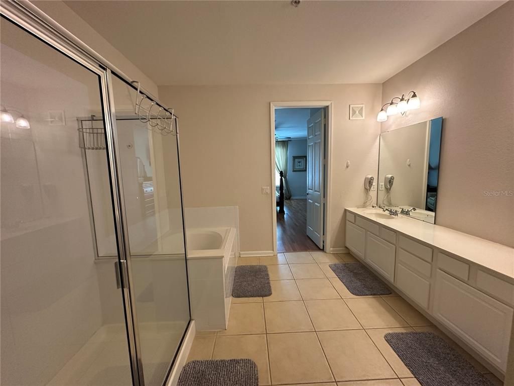 Image 22 of property listing at 5036 SHOREWAY LOOP 30505, Orlando, FL 32819