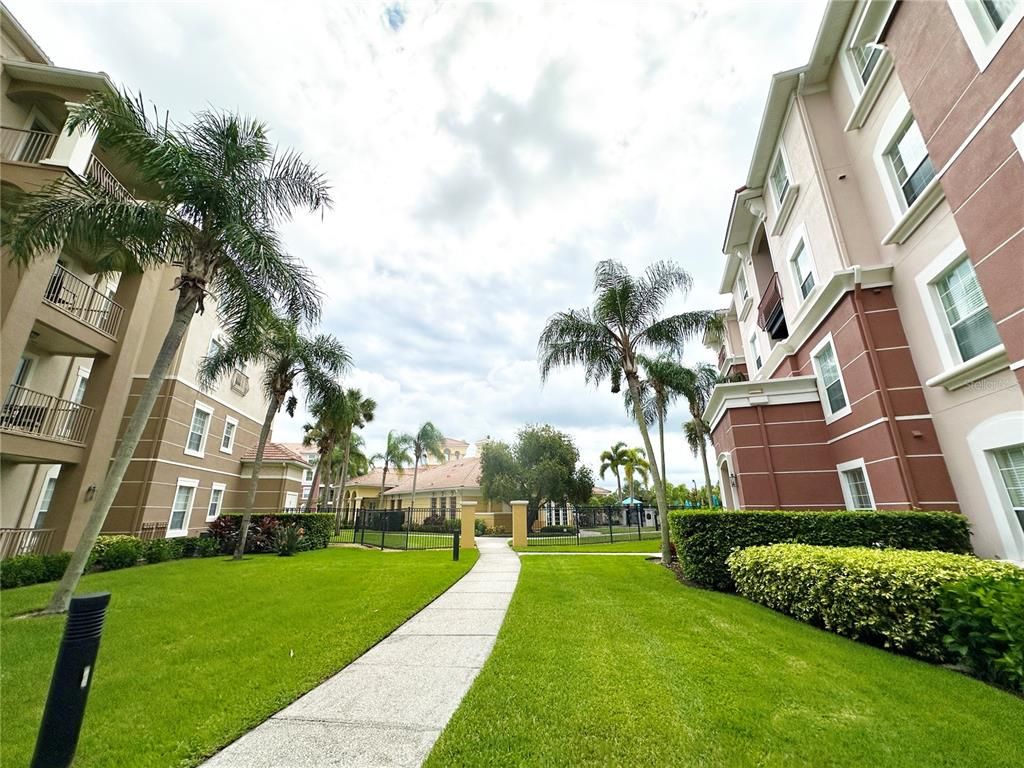 Image 52 of property listing at 5036 SHOREWAY LOOP 30505, Orlando, FL 32819